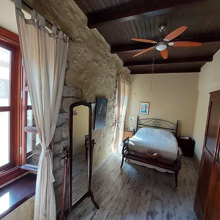 بيت ريفي 1882 (adults Only) 4*